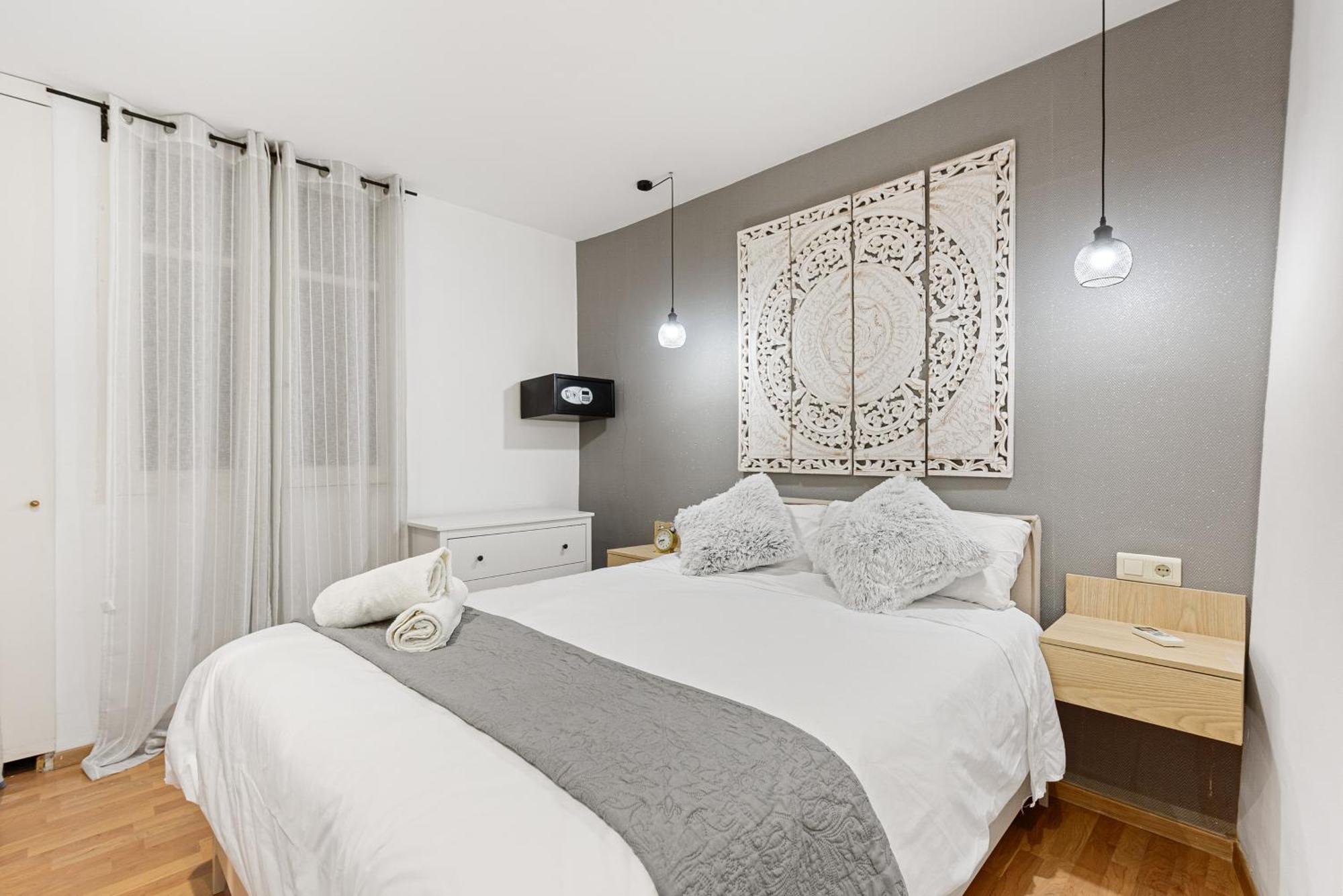Urbanchicmalaga 2Bedroom Oasis In Historic Malaga Centre Dış mekan fotoğraf